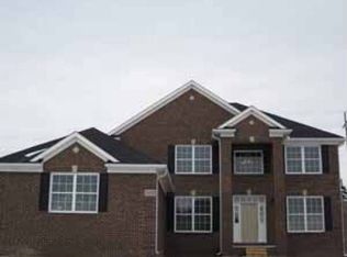 26162 Cornell Dr, South Lyon, MI 48178