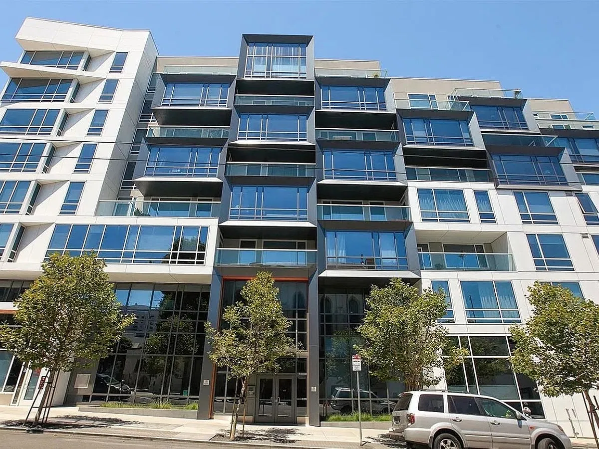 Nob Hill Apartment 1788 Clay St — Photo 1