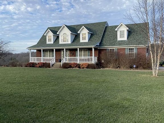 2nd image of 914 Meadowland Trl