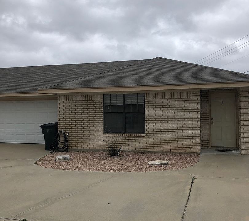 1st image of 906B McDaniel Cir
