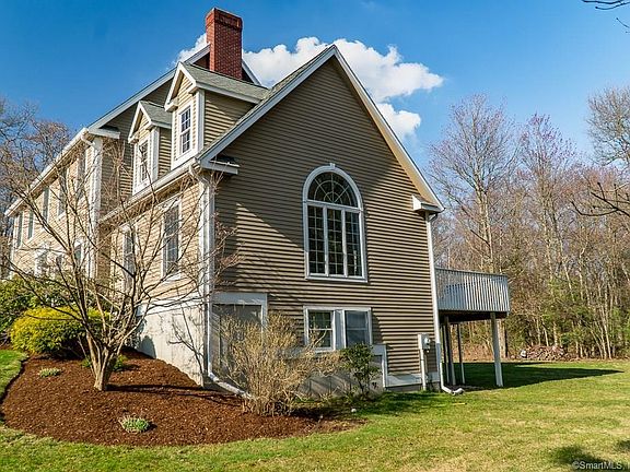2nd image of 3 Cortland Dr