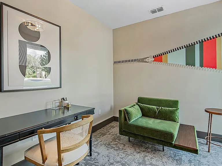 Cortland Santos Flats — Photo 24