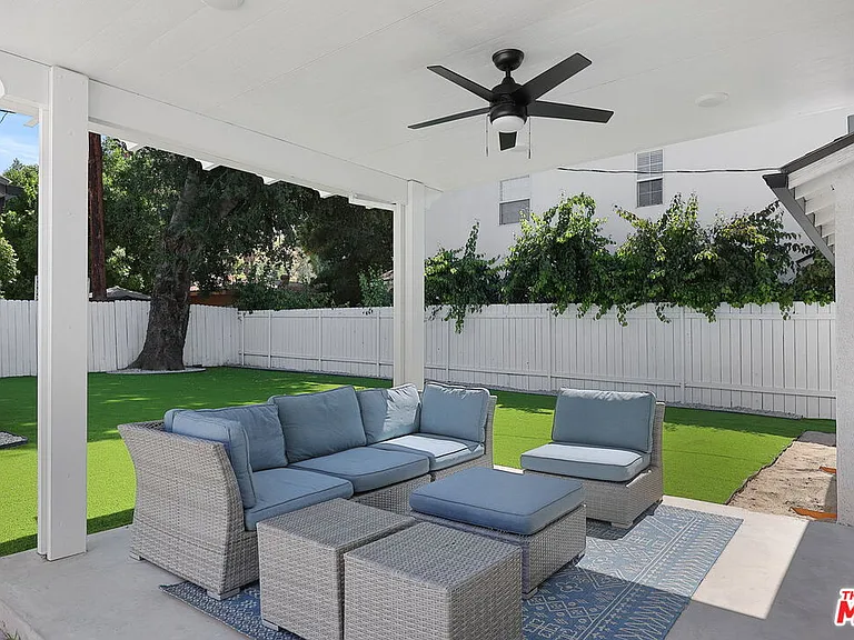22054 Avenue San Luis — Photo 18