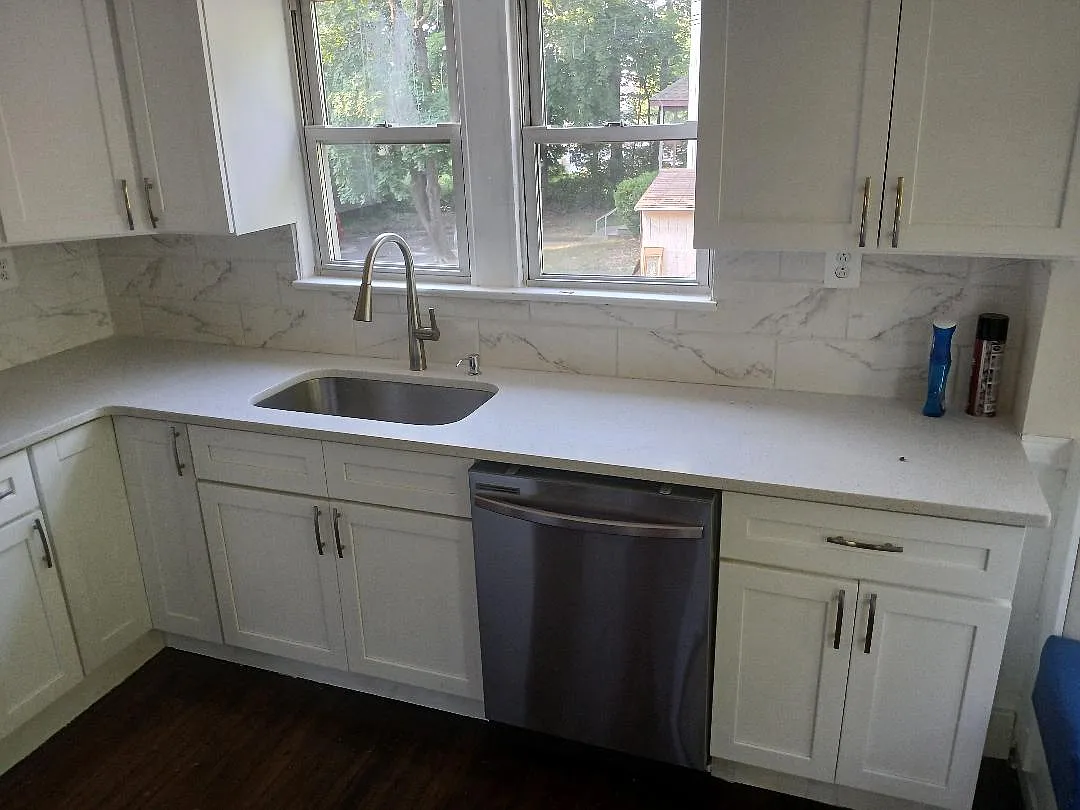 5 bed, 1358 sqft, $2,500 — Photo 4