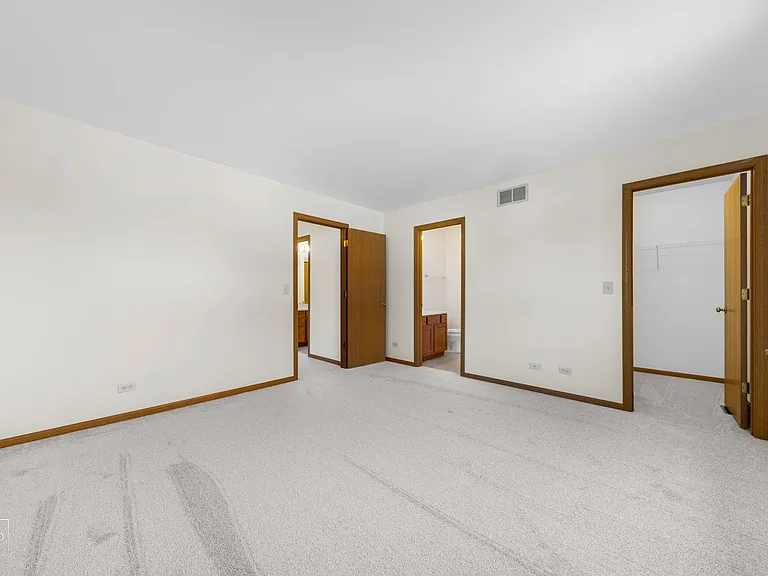 959 Ellsworth Dr — Photo 8