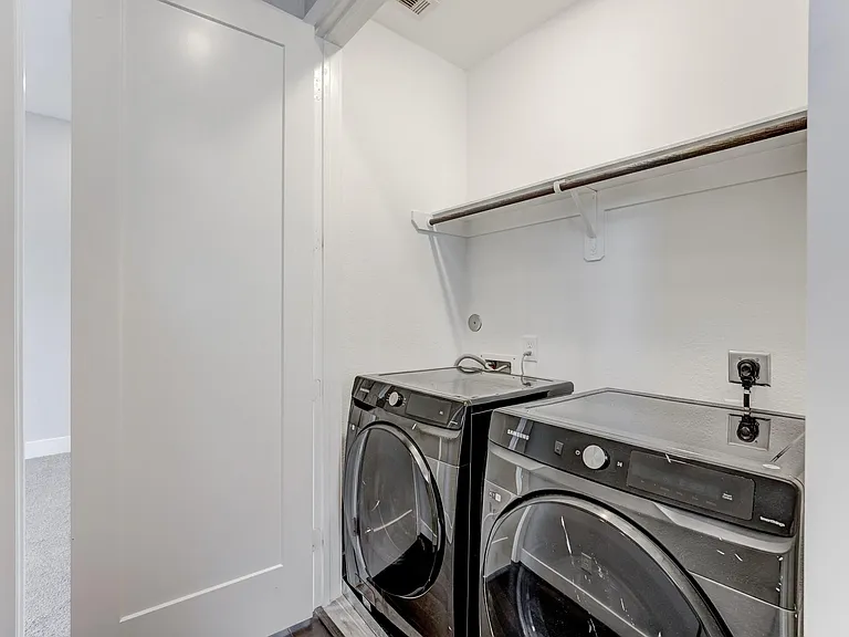 8409 Hempstead Rd #A — Photo 32