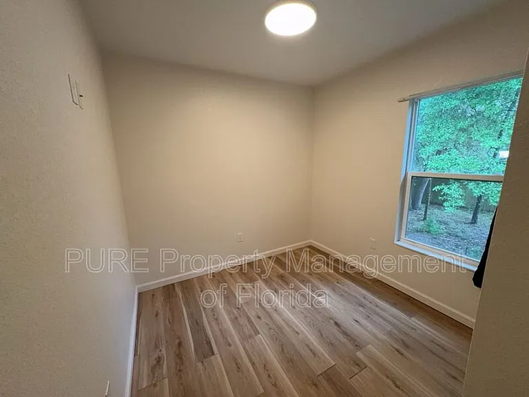 11330 NE 66th Ln — Photo 40
