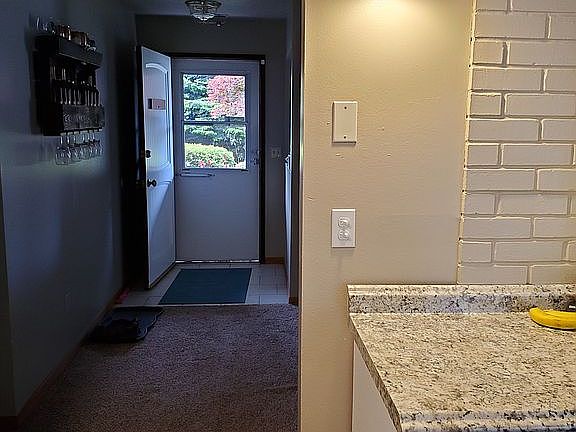 5th image of 141 Inglewood Dr