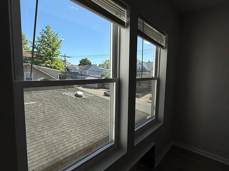 207 Redwood Ave #202 — Photo 21