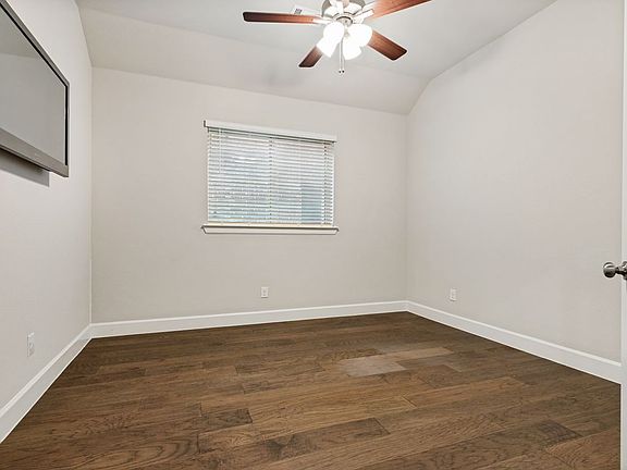 3rd image of 2424 Preakness Pl