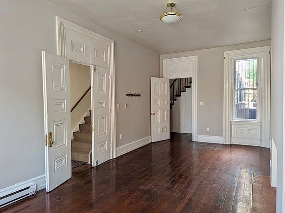 4th image of 609 N 11th St #A