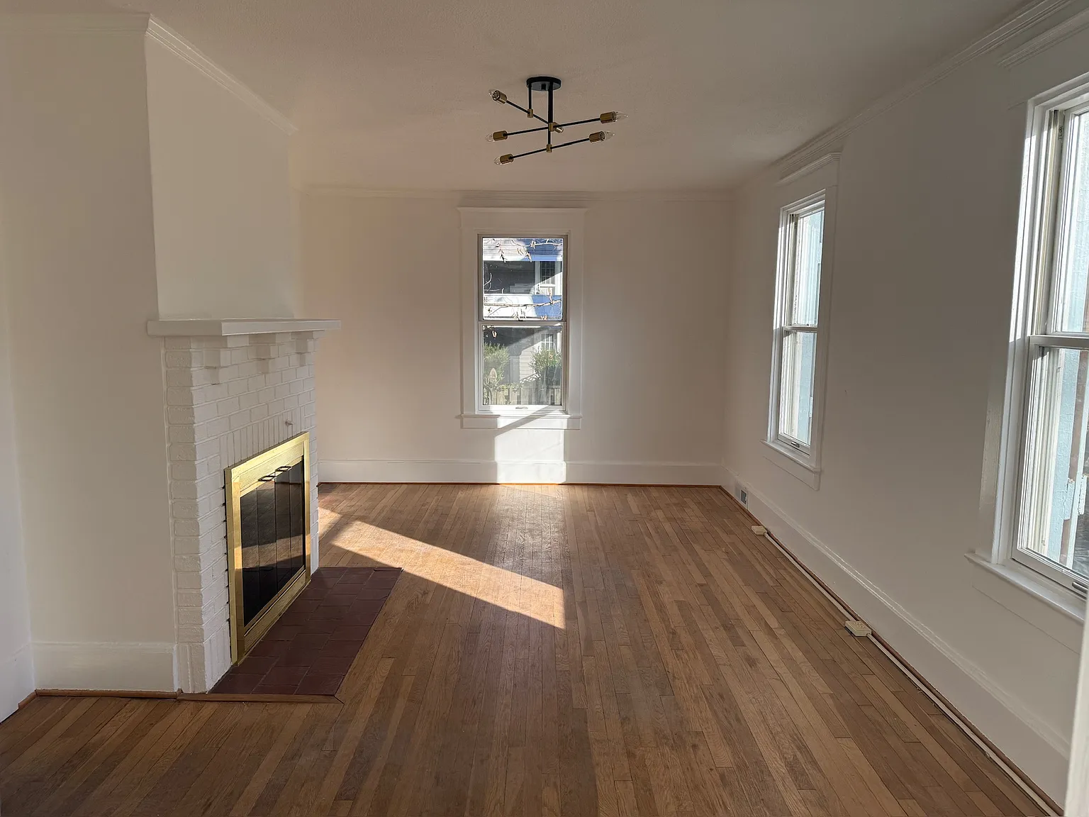 3 bed, 2.5 bath, 1522 sqft, $3,050 — Photo 3