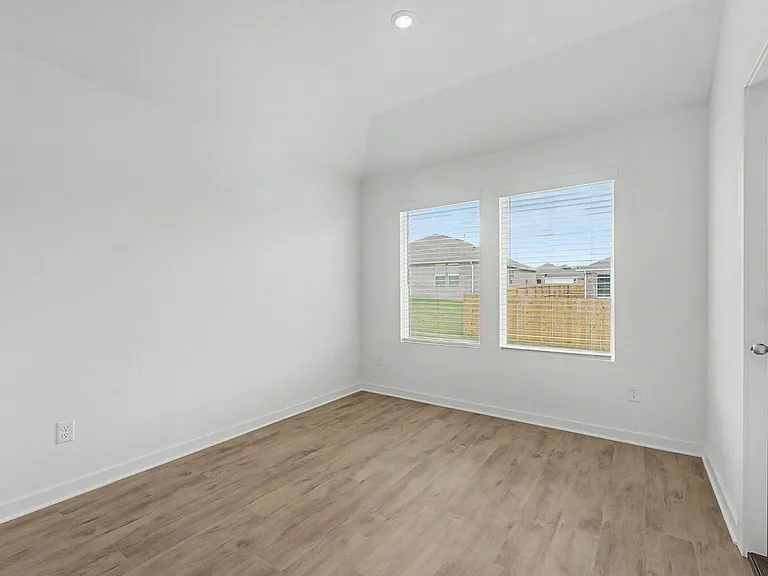 3070 Rosalee Ln — Photo 8