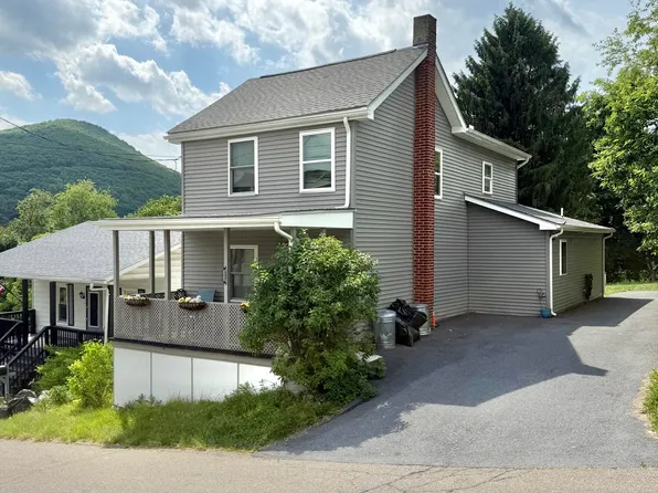 305 Oak St, Jim Thorpe, PA 18229