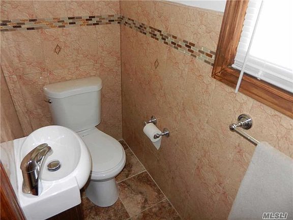 5th image of 16350 104th St