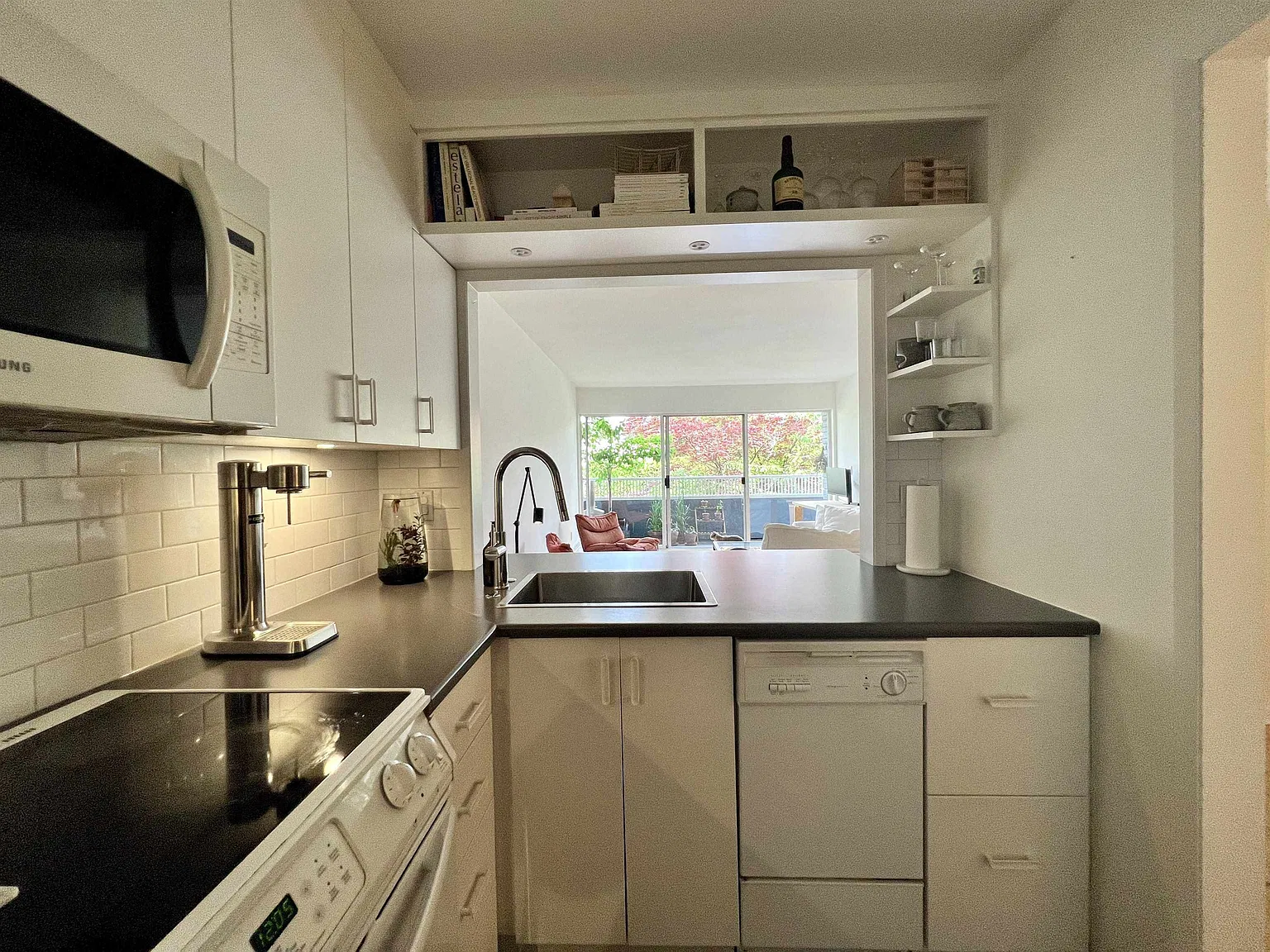 1 bed, 682 sqft, $2,795 — Photo 4