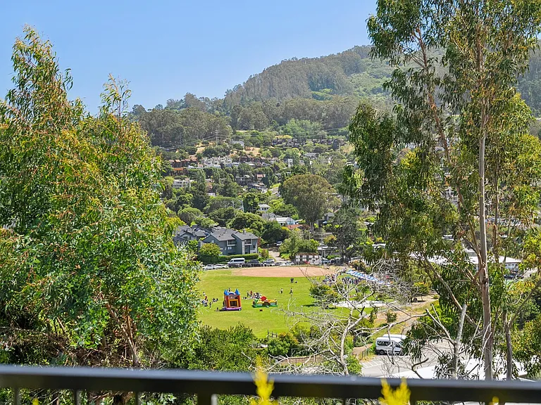 86 Stanford Way — Photo 12