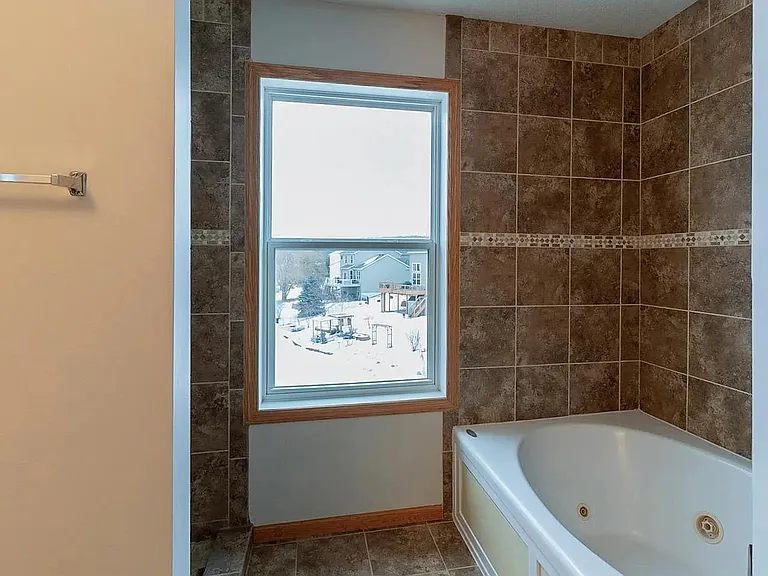 8413 Lobelia Ct — Photo 14
