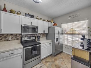 6988 Stoney Creek Cir, Lake Worth, FL 33467