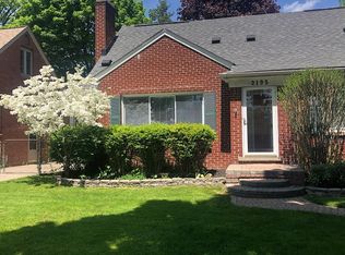 2195 Pembroke Rd, Birmingham, MI 48009