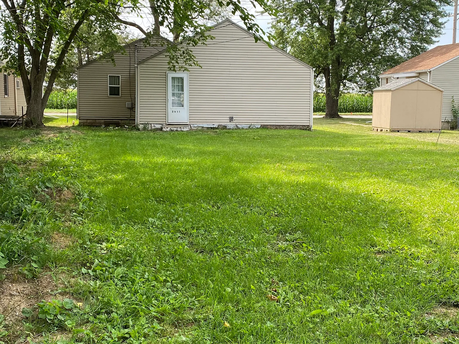 2 bed, 1000 sqft, $1,000 — Photo 2