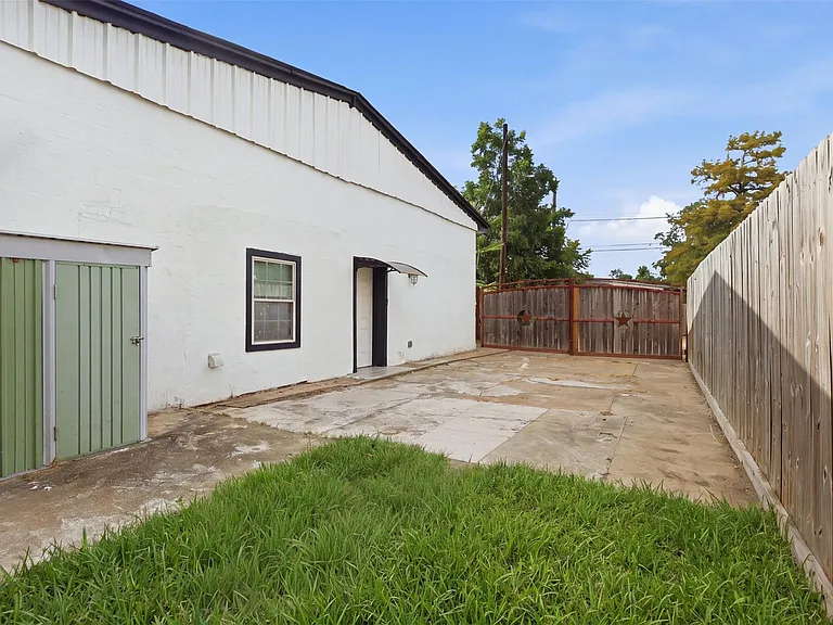 324 Johnson St #B — Photo 21