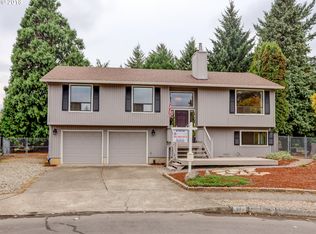 211 SW Phyllis Ct, Gresham, OR 97030