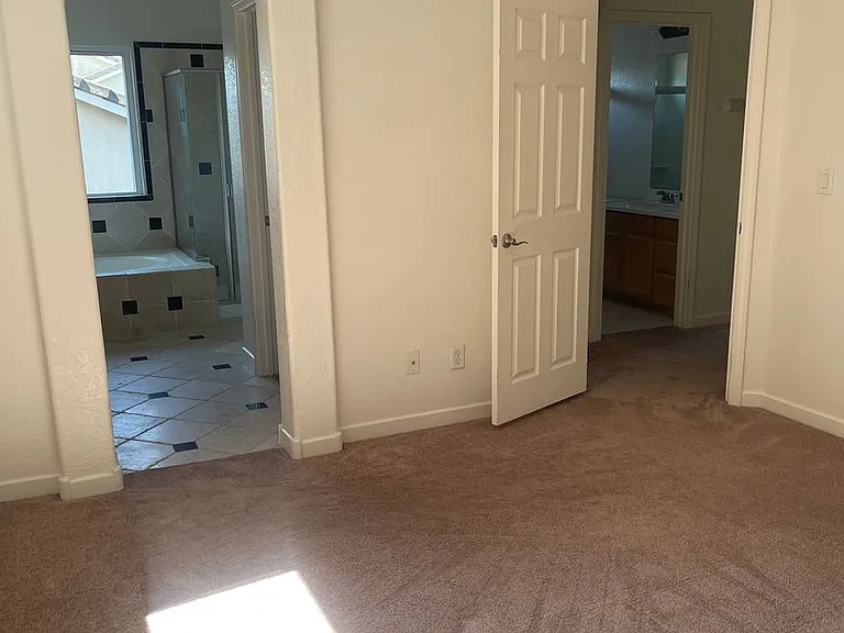 4006 Angelina Ln — Photo 11