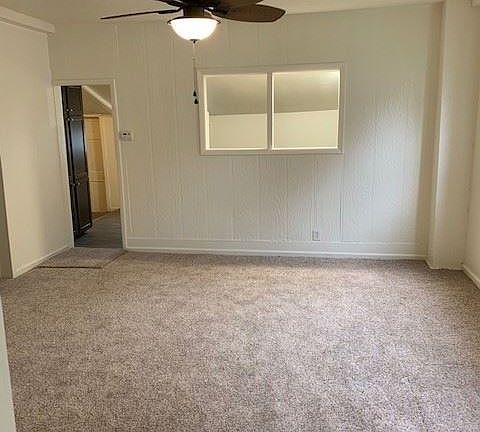 3rd image of 1318 Alpine Ave NW