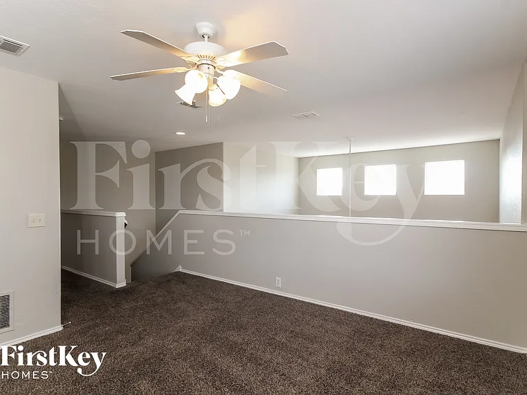 4500 Chris Dr — Photo 10