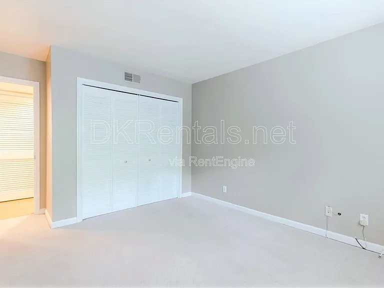 82 Montre Sq NW — Photo 27