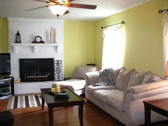 2nd image of 2611 National Woods Dr