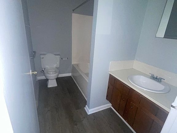 5th image of 1303 Forest Knolls Cir #1504