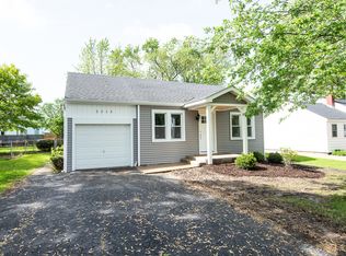 2213 Sweetbriar St, Crest Hill, IL 60403