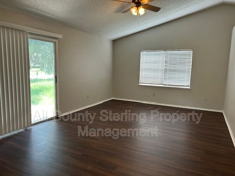 3 bed, 2.0 bath, 1716 sqft, $1,925 — Photo 1