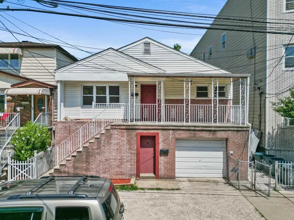 21 W 14th St, Bayonne, NJ 07002