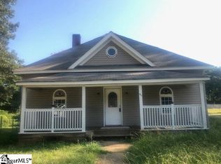 411 Edgefield St, Chesnee, SC 29323