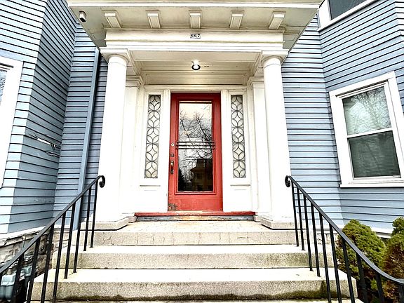 2nd image of 667 Richmond Ave #4
