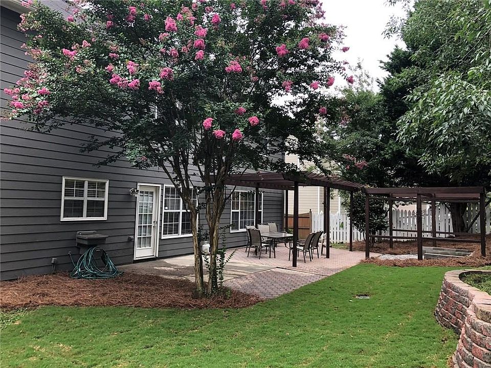 1st image of 1082 Adah Ln