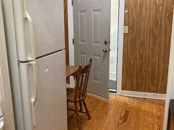 Kitchen looking into entryway.