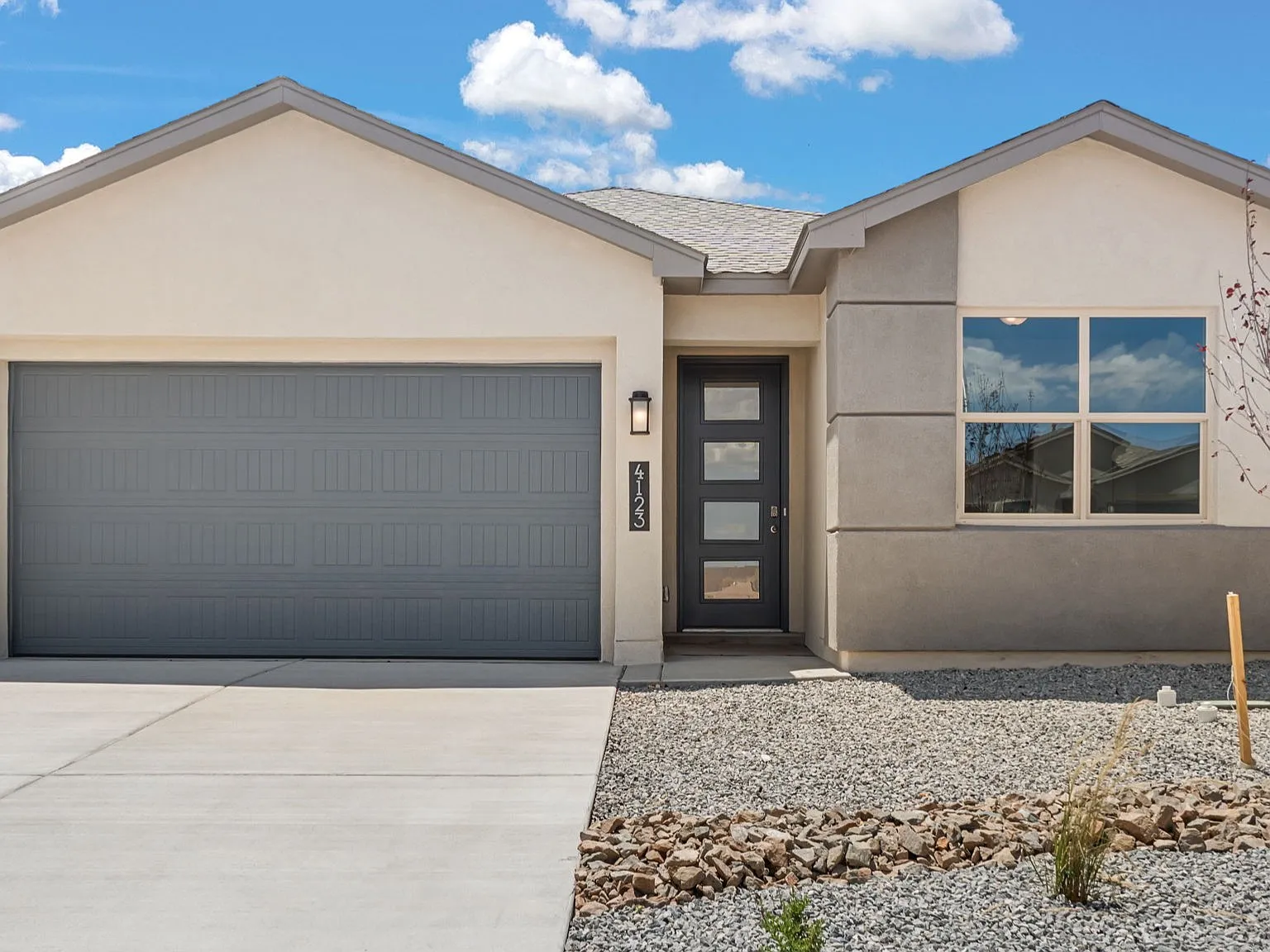 4 bed, 1697 sqft, $2,500 — Photo 1