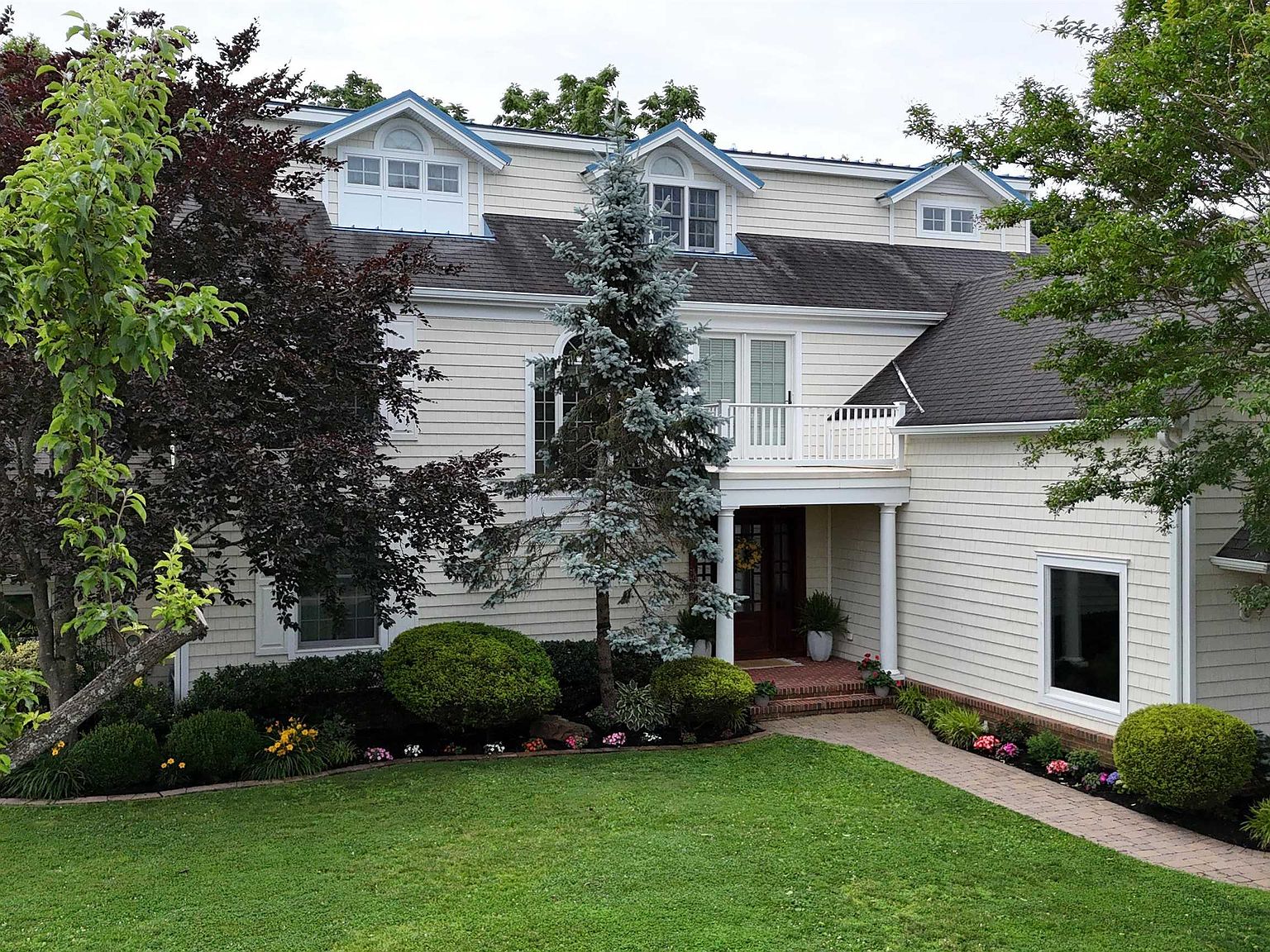 7 Casey Dr