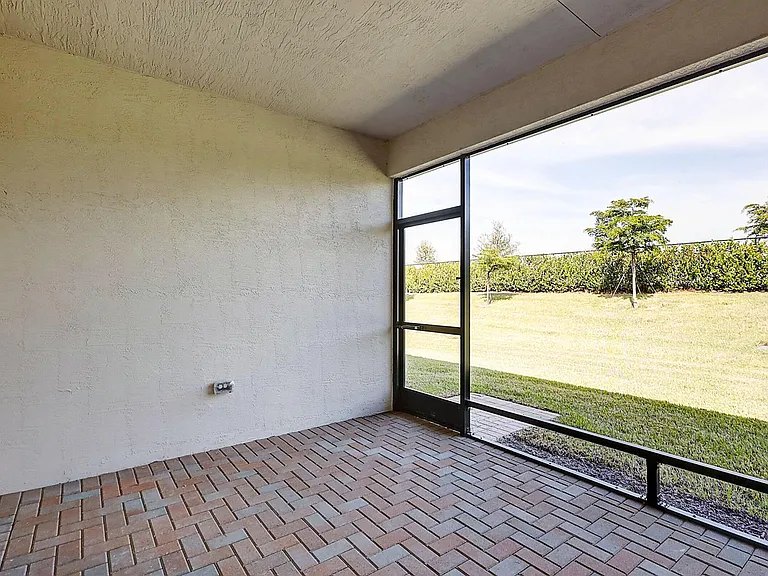 13549 SW Oceanus Blvd — Photo 25