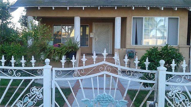 2nd image of 2308 Zoe Ave