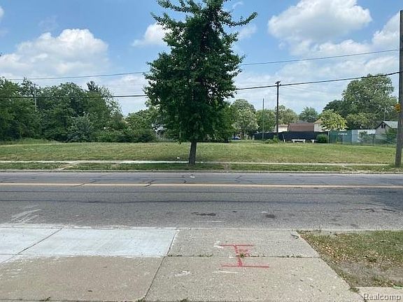 2nd image of 2218 Van Dyke St
