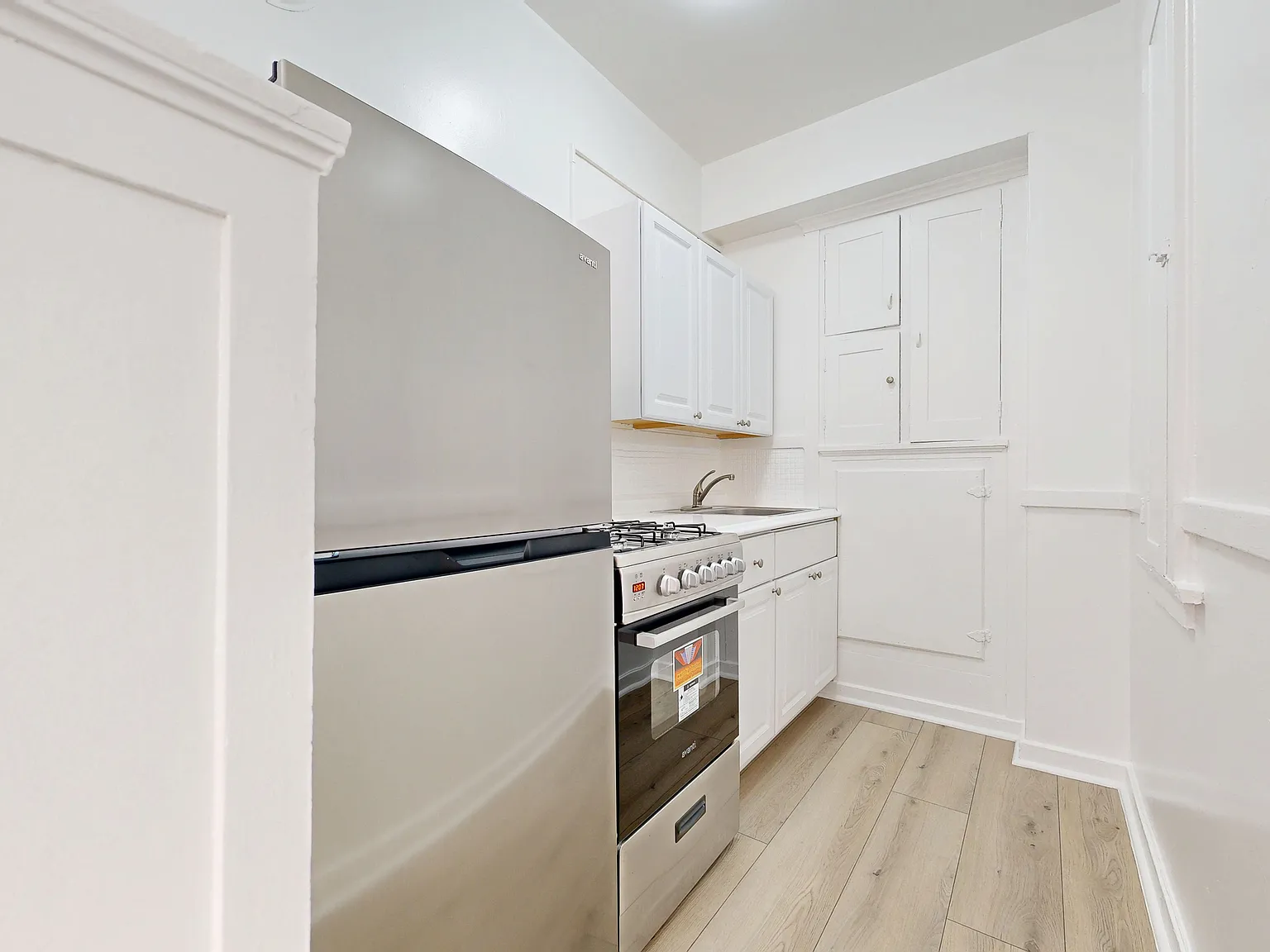 507 Taylor St — Photo 2