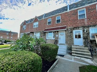 6651 Akron St, Philadelphia, PA 19149