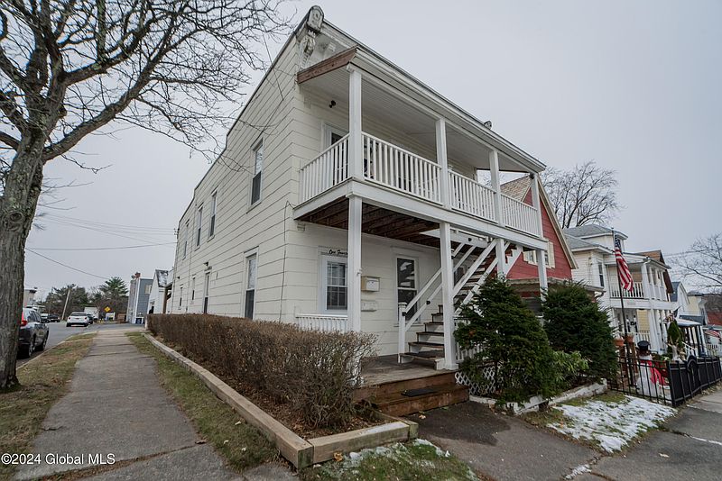 2nd image of 114 Hudson Avenue