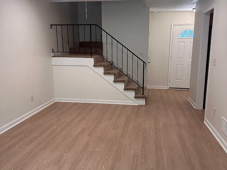 810 Wilson Cir SW #810 — Photo 8