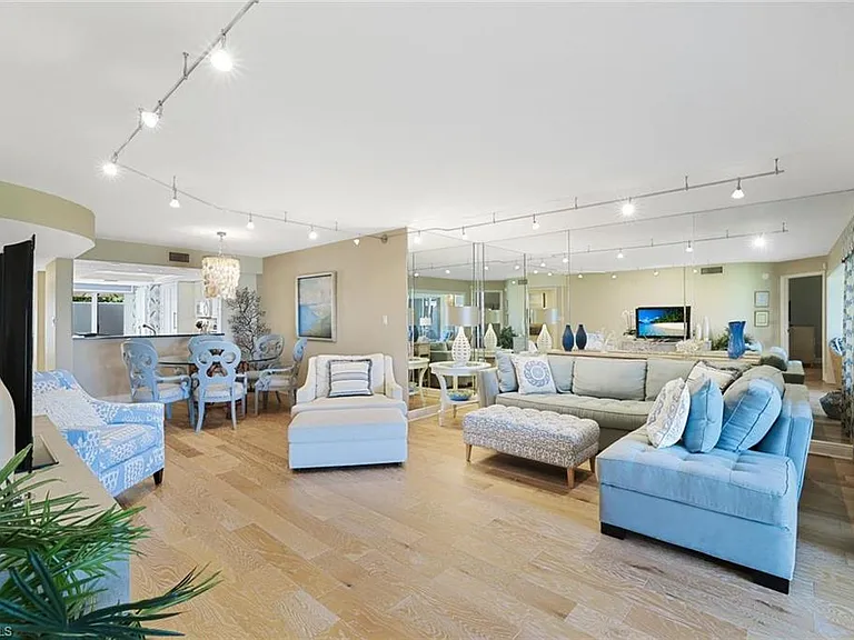 355 Park Shore Dr #1-114 — Photo 6